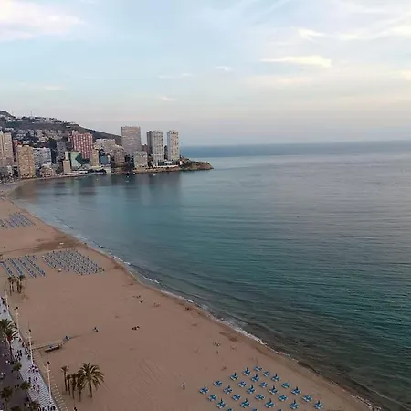 Estupendo Apartamento En Planta 22. 1ª Linea. *
