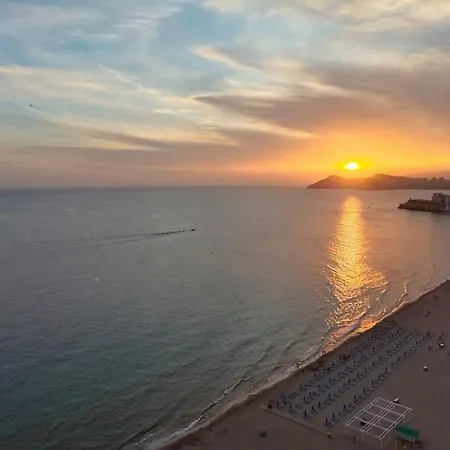 Estupendo En Planta 22. 1ª Línea. Apartamento Benidorm