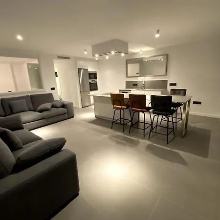 Apartamento Estupendo En Planta 22. 1ª Línea. Benidorm