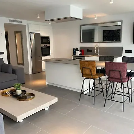 Estupendo Apartamento En Planta 22. 1ª Linea. Apartamento
